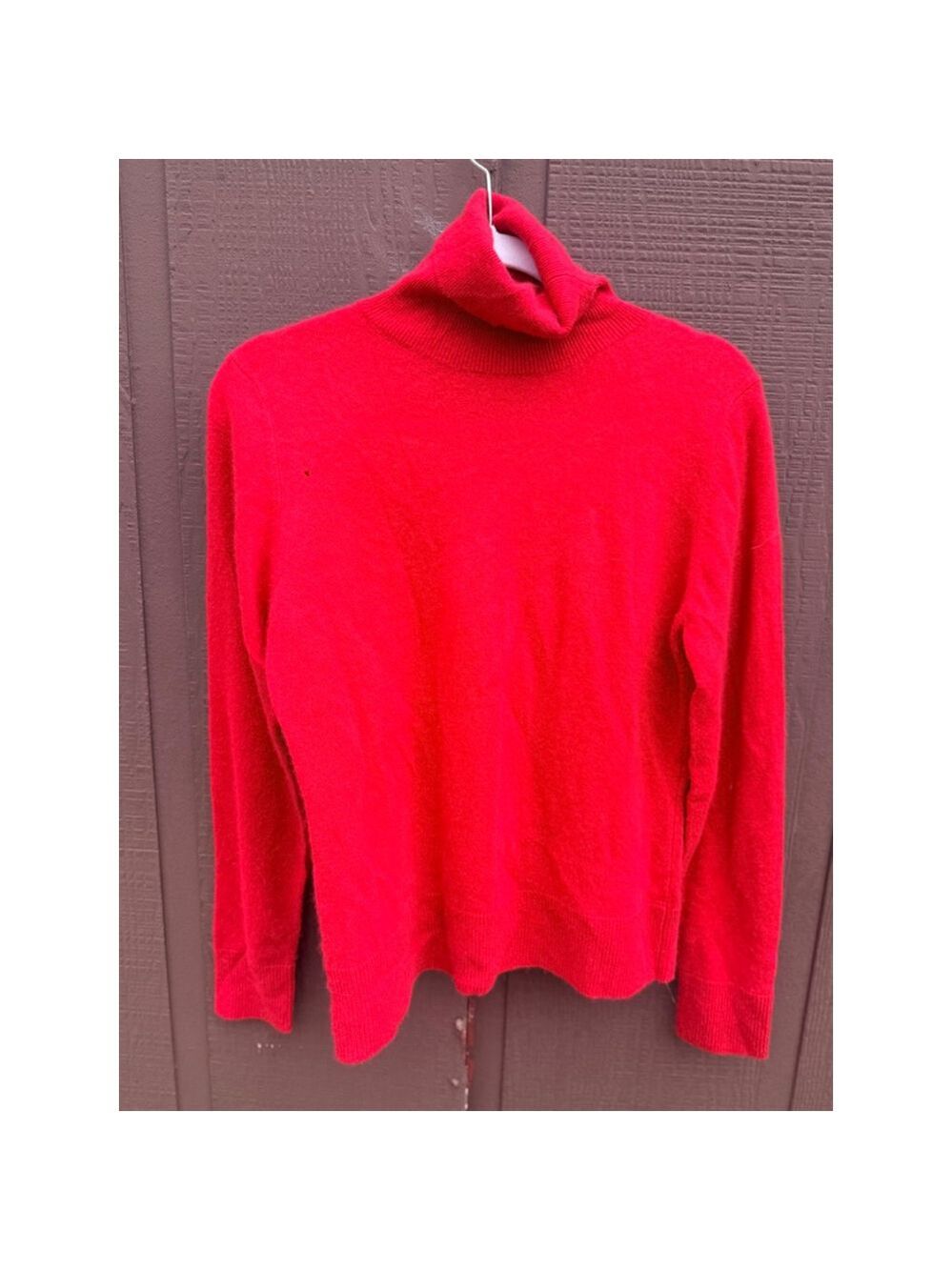 Bloomingdales red sweater sz large 100% cashmere Red Hong Kong Needs Help!